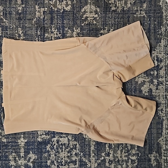 Honeylove SuperPower Short Sand - Picture 2 of 2